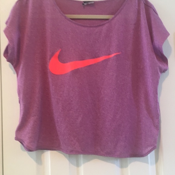 Nike dri-fit top - Picture 1 of 4